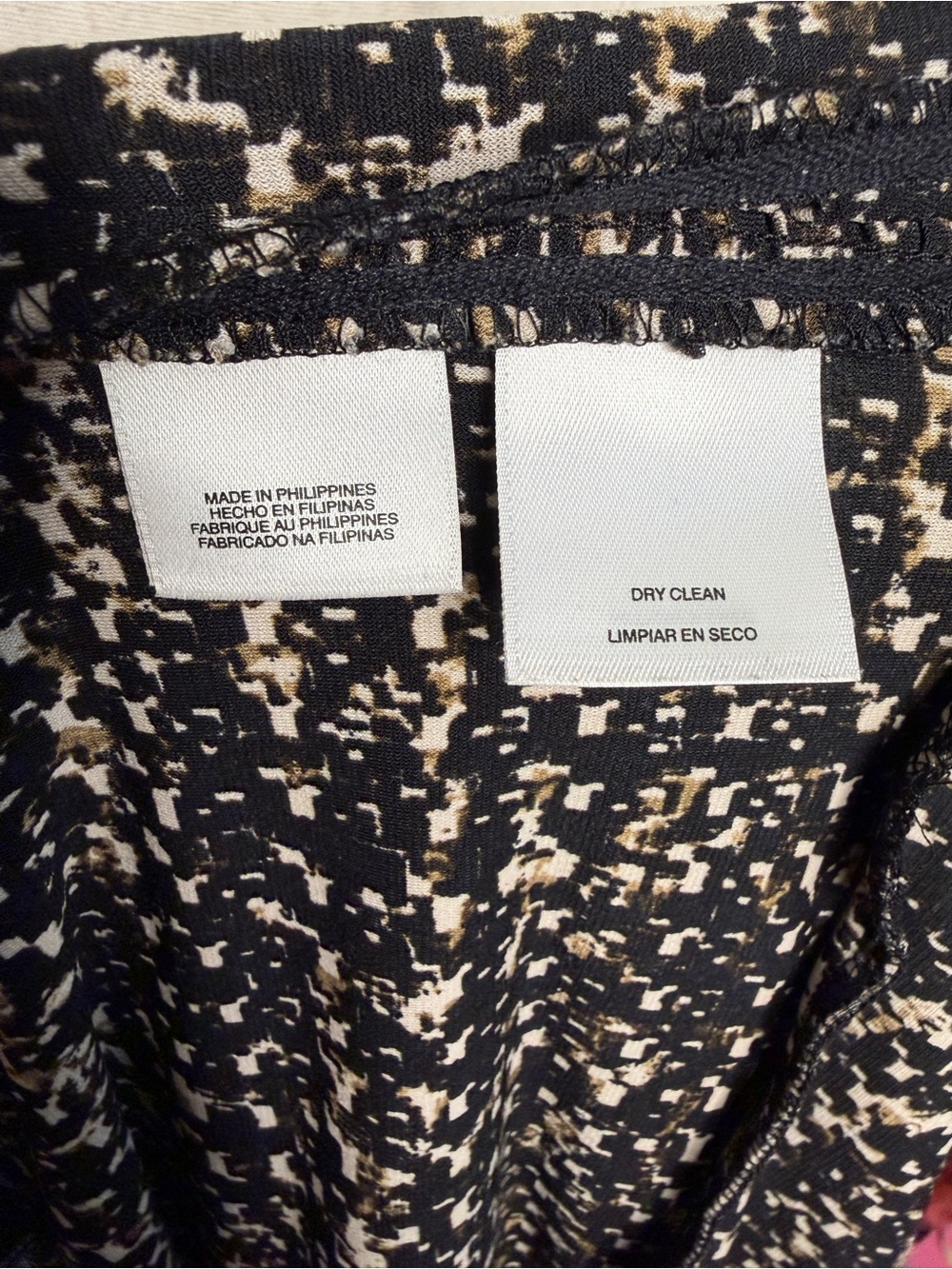 Jones New York Black and Cream V-Neck A-Line Dress - Picture 7 of 9